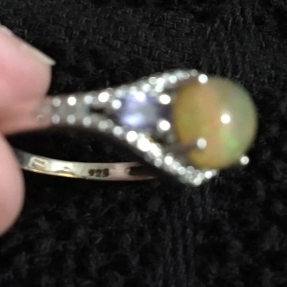 Genuine opal ring - Picture 2 of 5